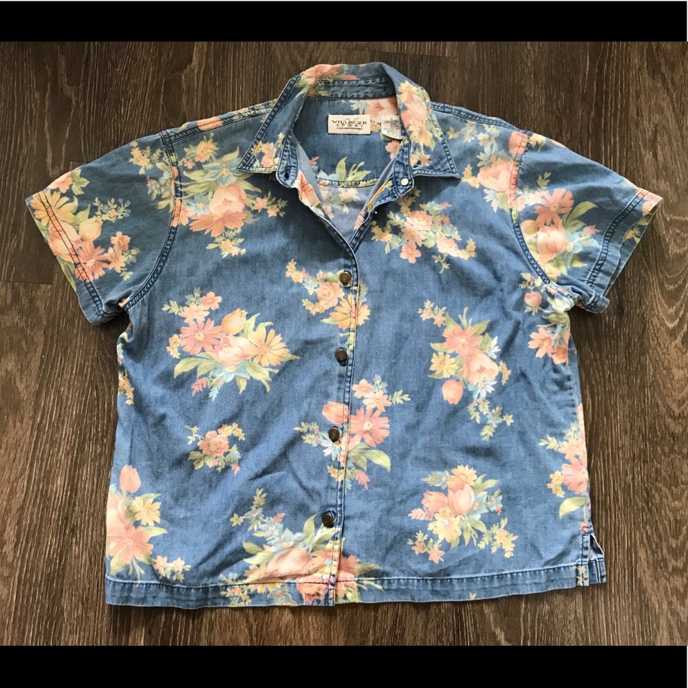 Liz Claiborne Villager Sport button up crop top